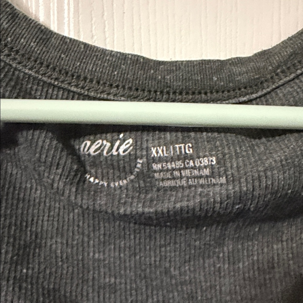 aerie Black Sleeveless Henley Tank - Picture 2 of 2
